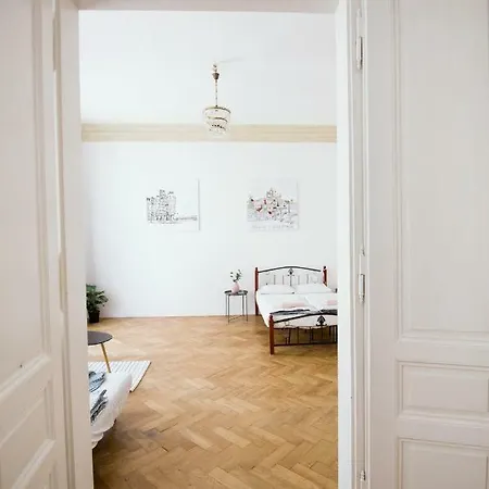 アパート Spacious Flat Next To The Dancing House, Vltava River Side